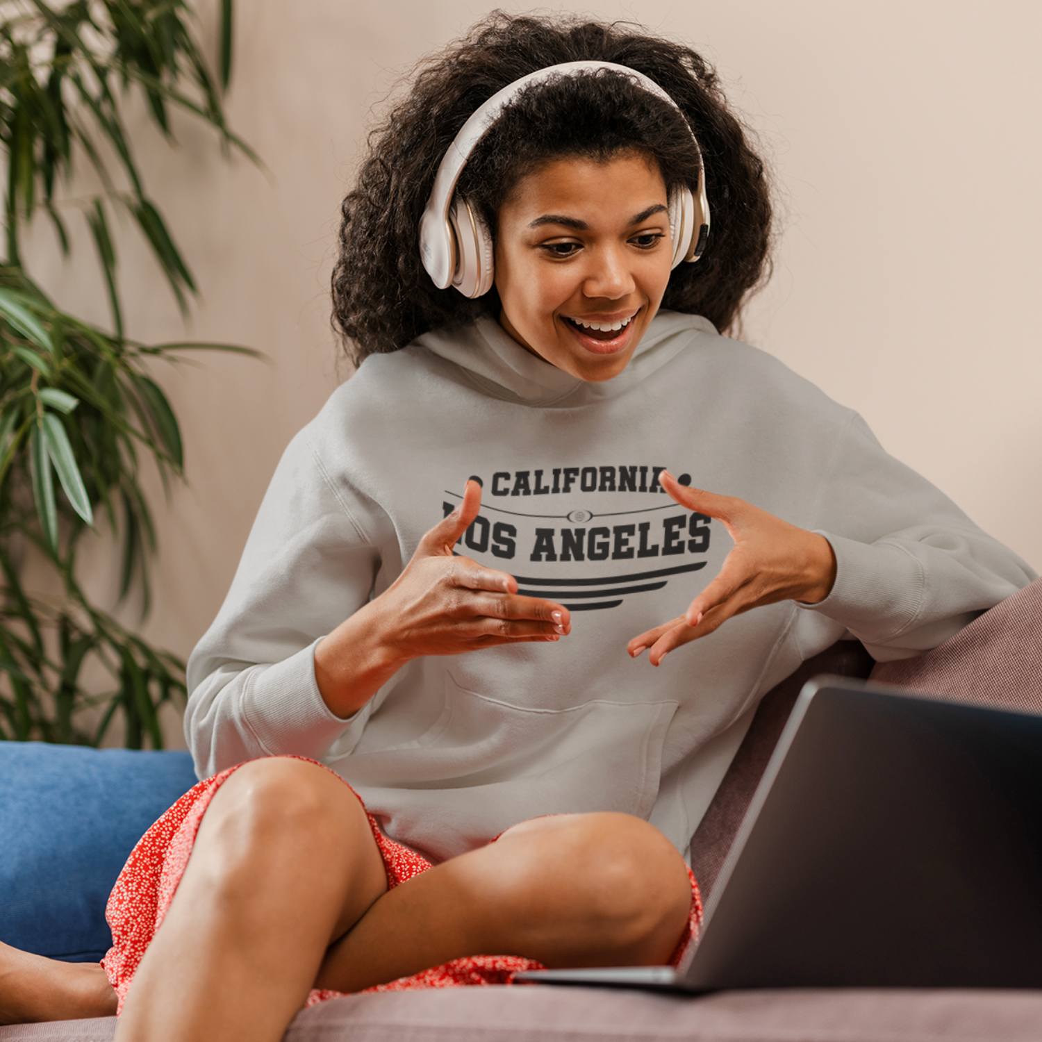 California Los Angles Text Printed Hoodie for women